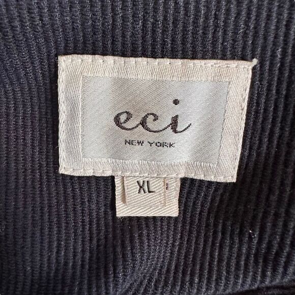 ECI ~ Womens Black Overcoat ~ turn lock closure ~ size XL - Picture 9 of 14